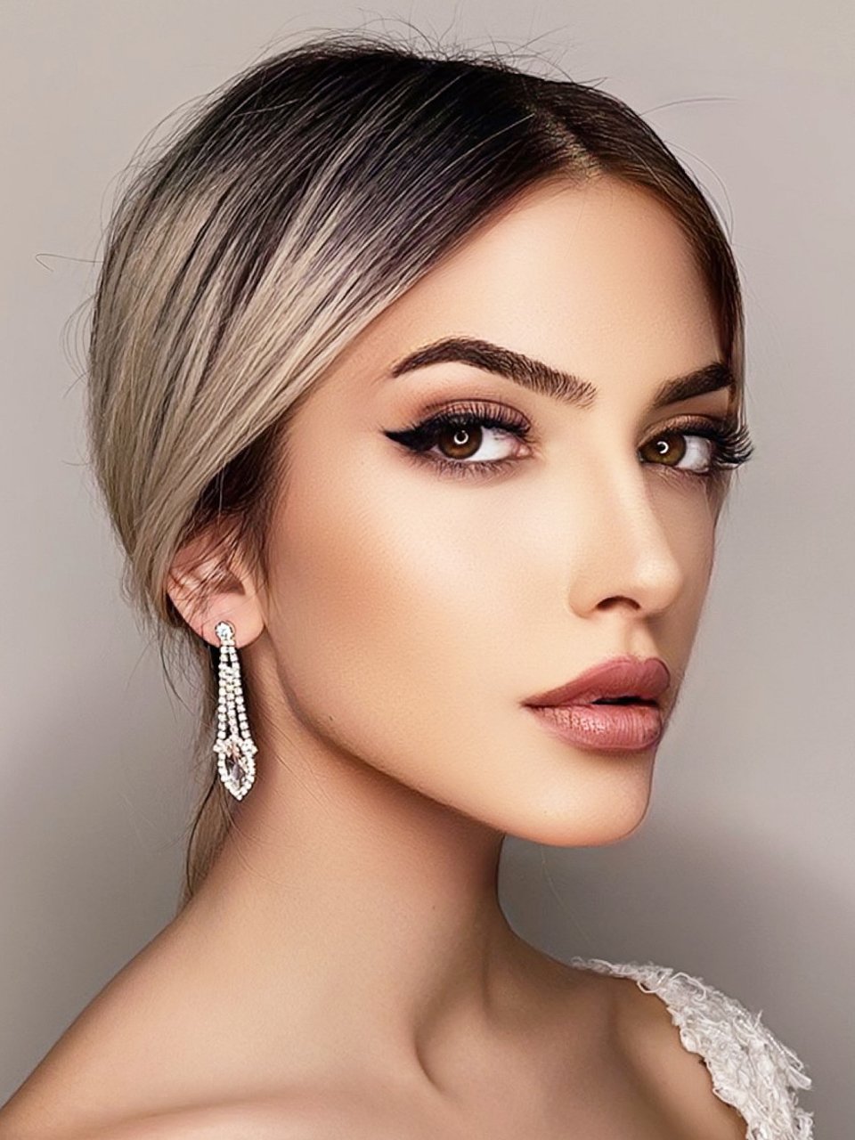 Kristal Taşlı Gelin Küpesi