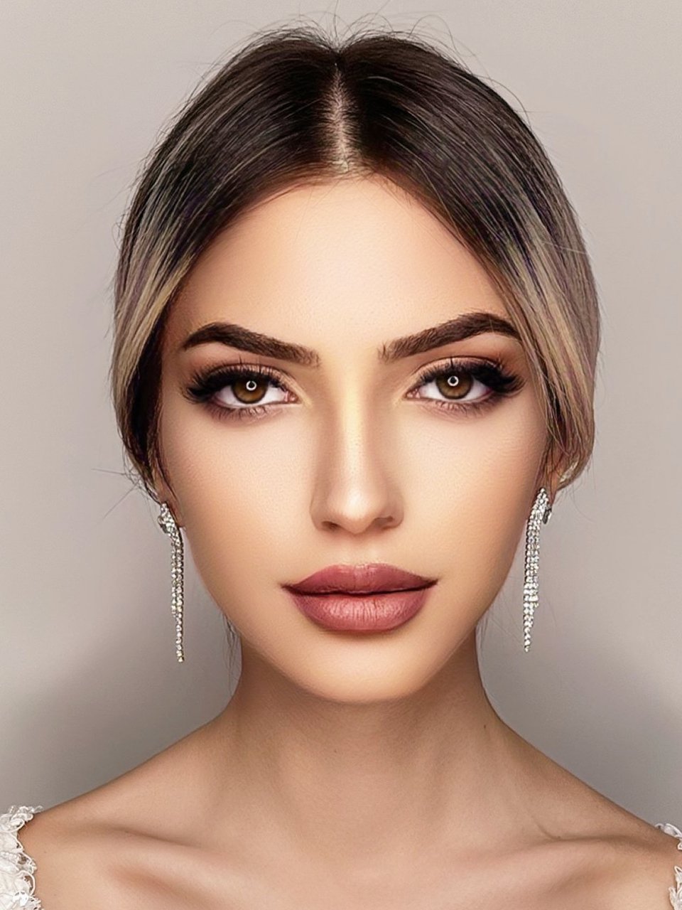 Kristal Taşlı Büyüleyici Gelin Küpesi