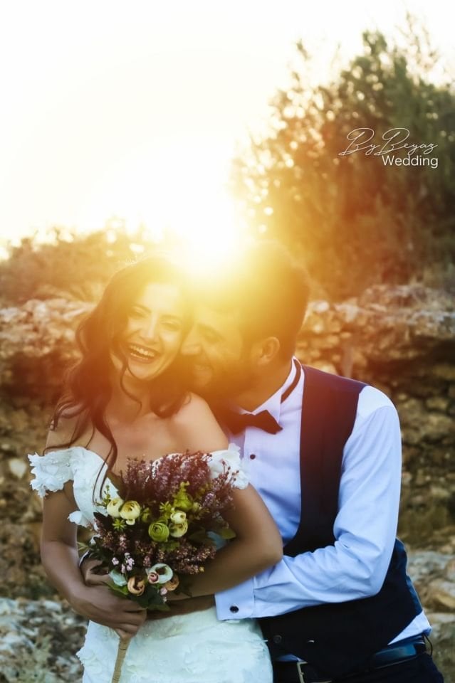 Askıdan Gelinlik ve Fotoğraf Çekimi