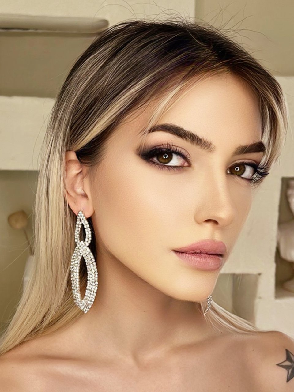 Kristal Taşlı Sarkıntılı Gelin Küpesi